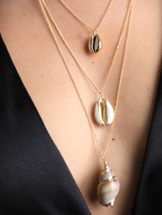 Shell Layered Necklace and Earrings Set