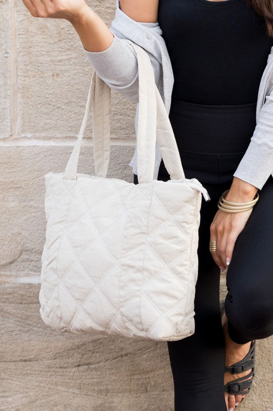 Aili's Corner Quilted Tote