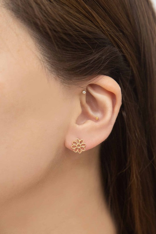 Lovoda Daisy Outline Stud Earrings