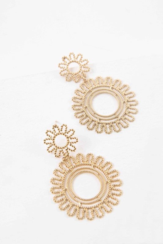 Lovoda Lace Flower Drop Earrings