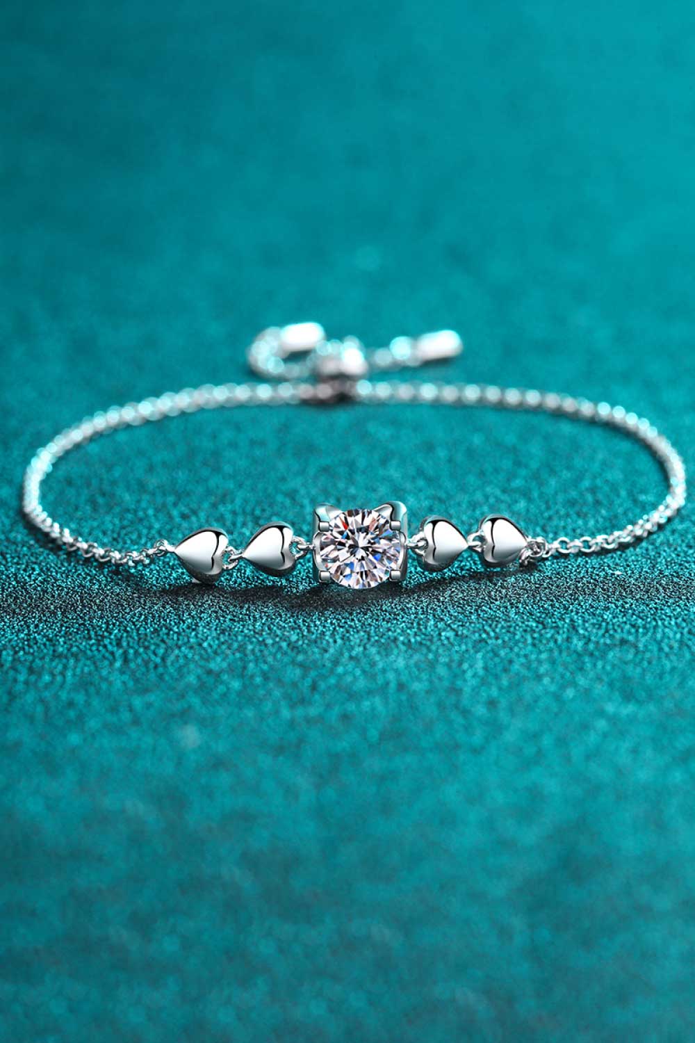 Heidi - 1 Carat Moissanite Heart Bracelet